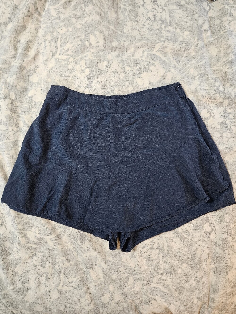 Lightweight Denim Look Back To Campus Skort